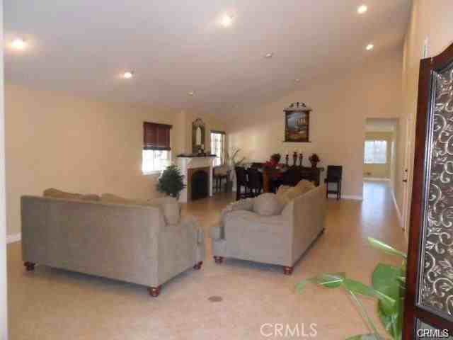 328 La Tortola Dr - Photo 4 of 6