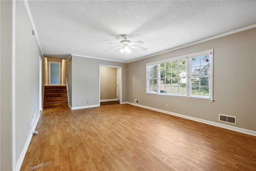 2684 Forest Way Ne - Photo 4 of 24