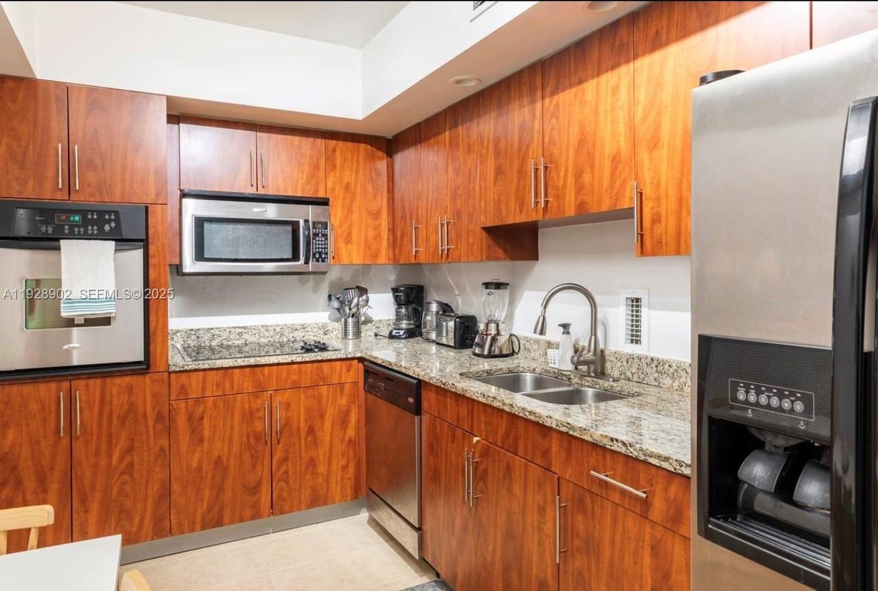 4001 S Ocean Dr #5M - Photo 2 of 8