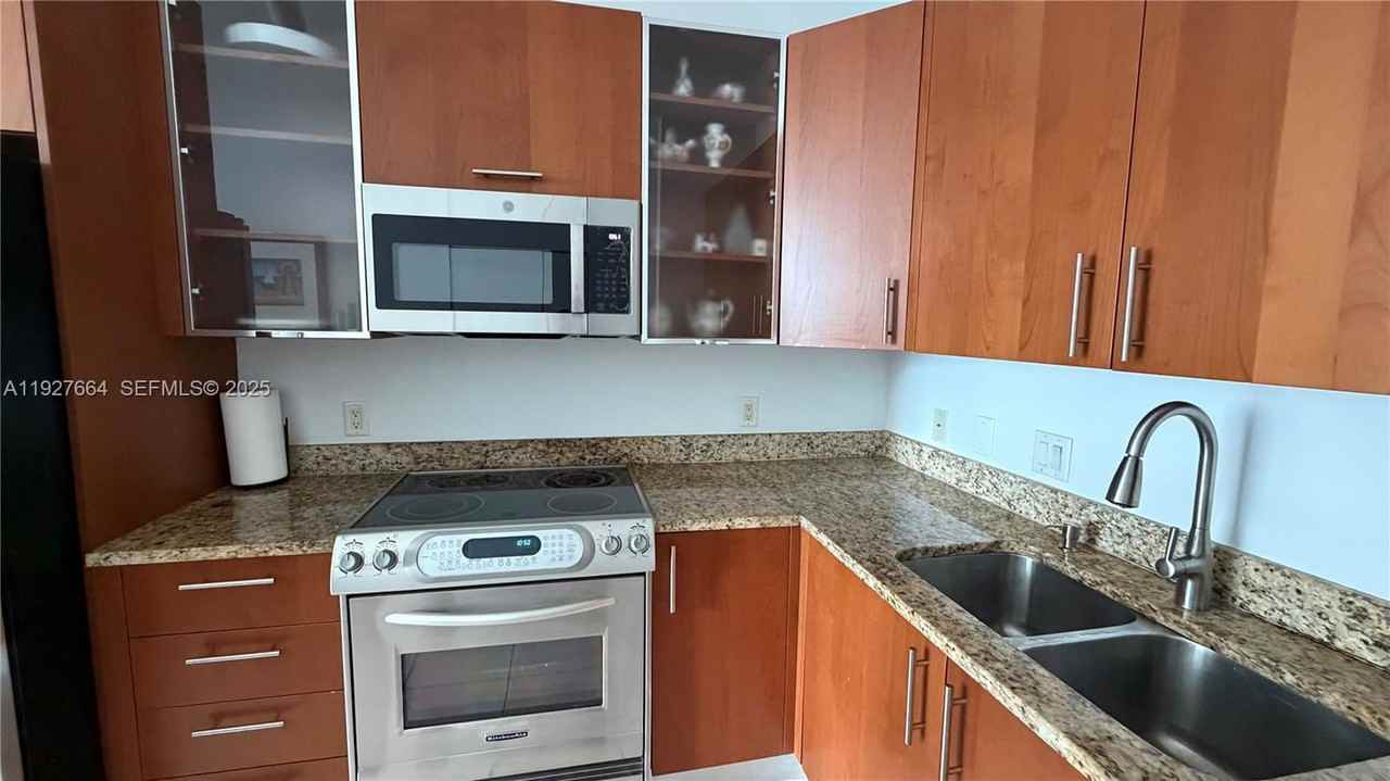 1945 S Ocean Dr #603 - Photo 6 of 8