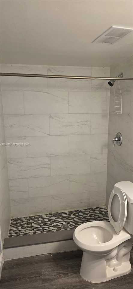 10006 Nw 6th St #101 - Photo 5 of 8