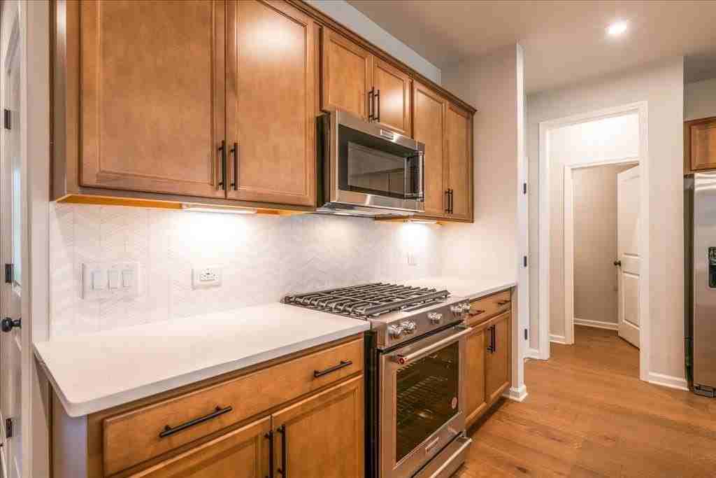 5769 Tillman Way - Photo 4 of 41