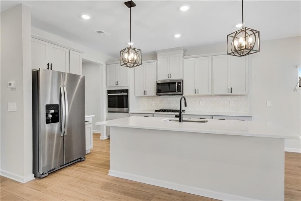 2938 2938 Sweet Red Circle - Photo 2 of 42