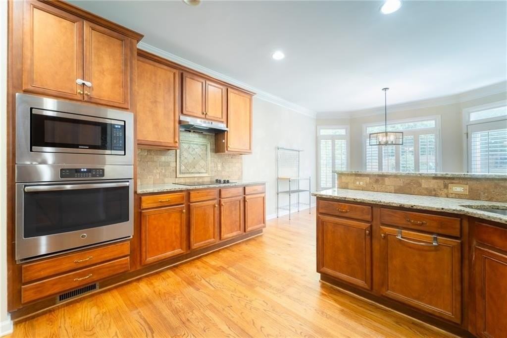 313 Oak Hill Ln - Photo 3 of 42