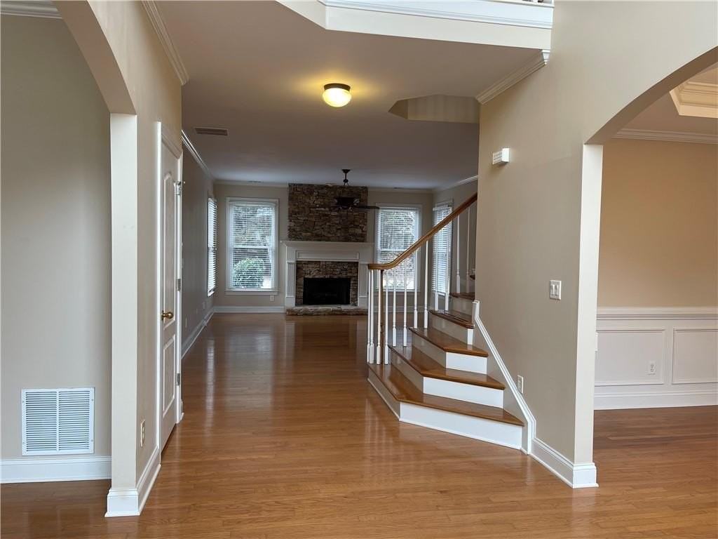 245 Gladeside Path - Photo 2 of 24