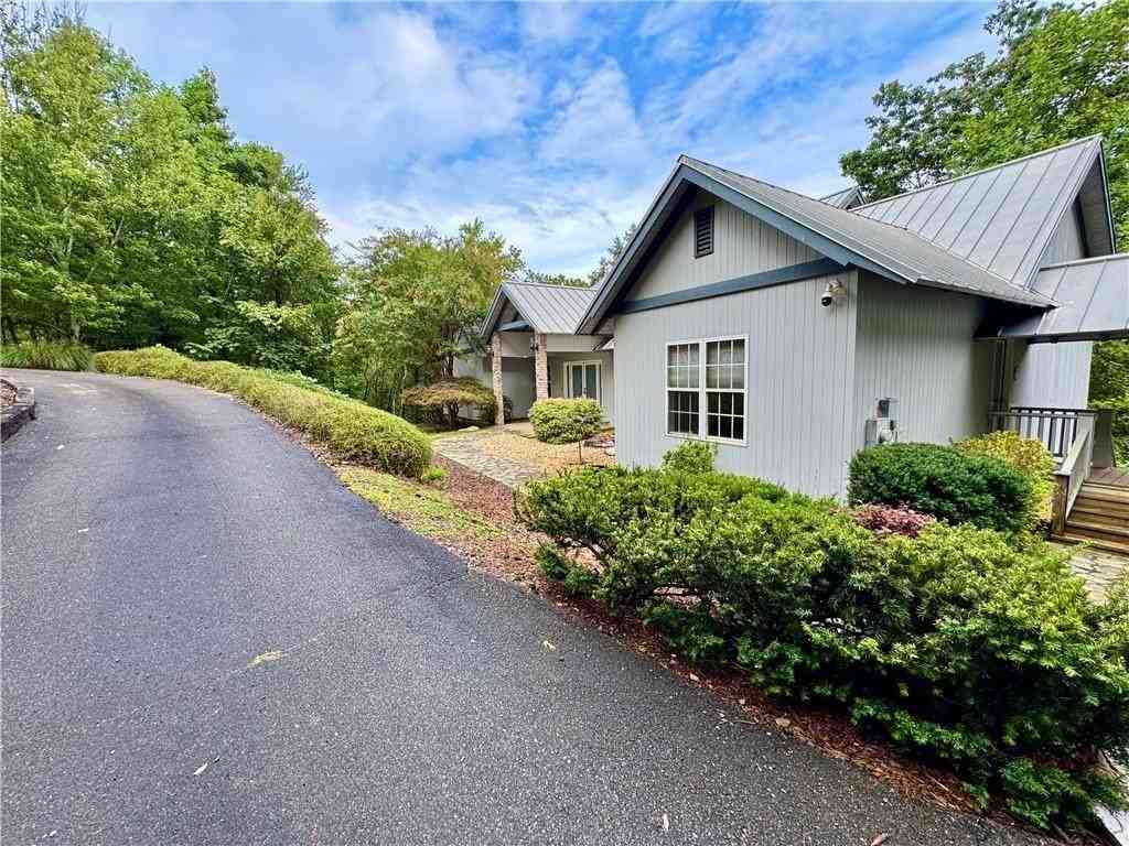 72 Terrace Way - Photo 3 of 18