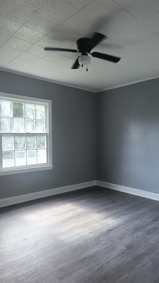 3007 S Poplar St #3007 - Photo 6 of 12