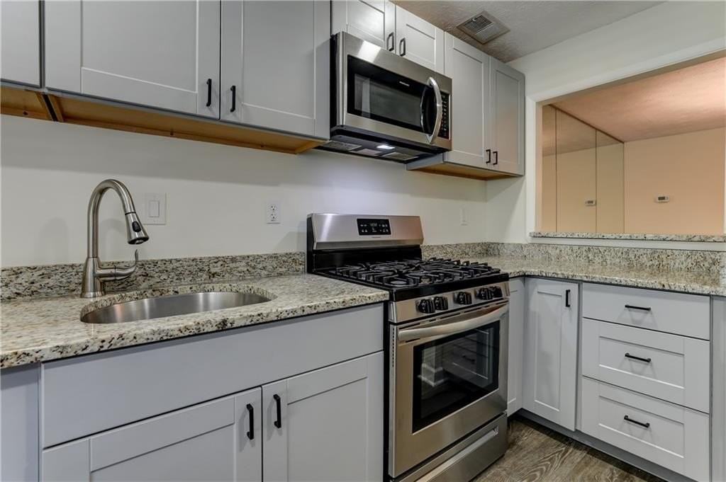 308 Wynnes Ridge Cir Se - Photo 4 of 17