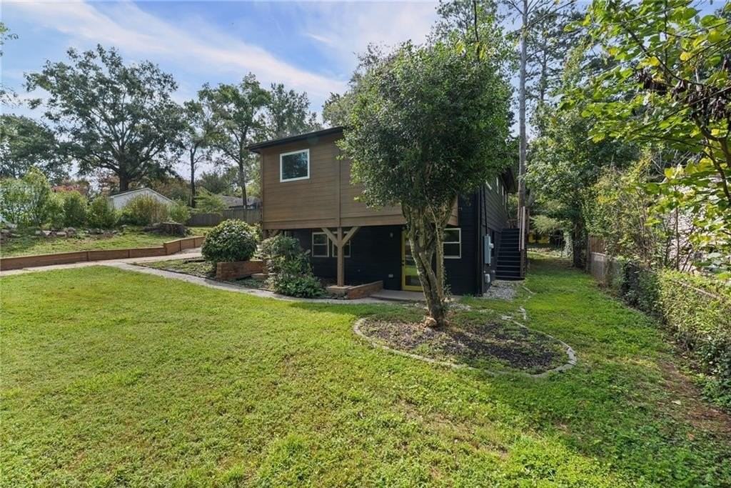 3119 Piper Dr - Photo 2 of 31