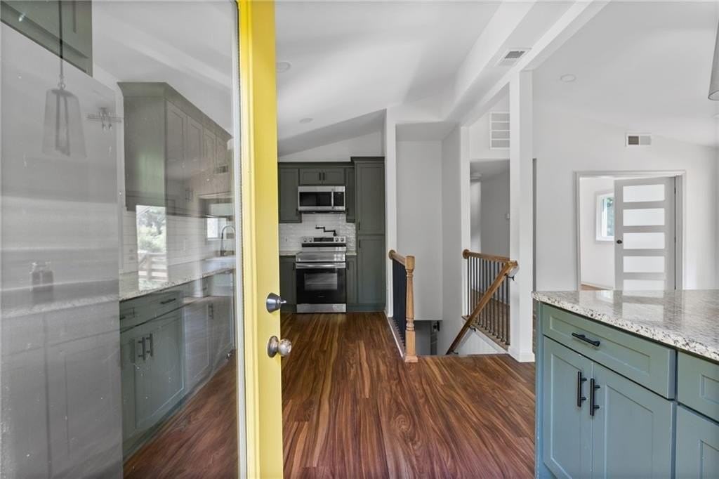 3119 Piper Dr - Photo 3 of 31