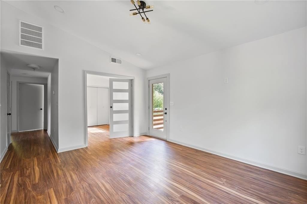 3119 Piper Dr - Photo 6 of 31