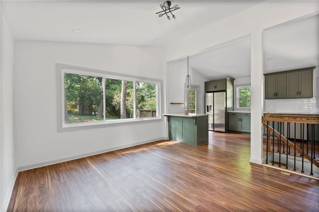 3119 Piper Dr - Photo 7 of 31