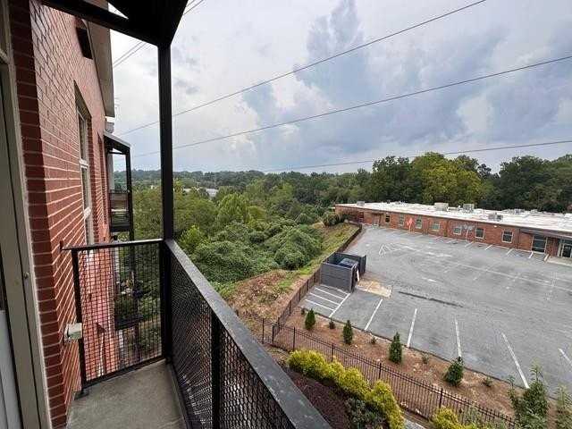 560 Dutch Valley Rd Ne Apt 2413 #2413 - Photo 2 of 11