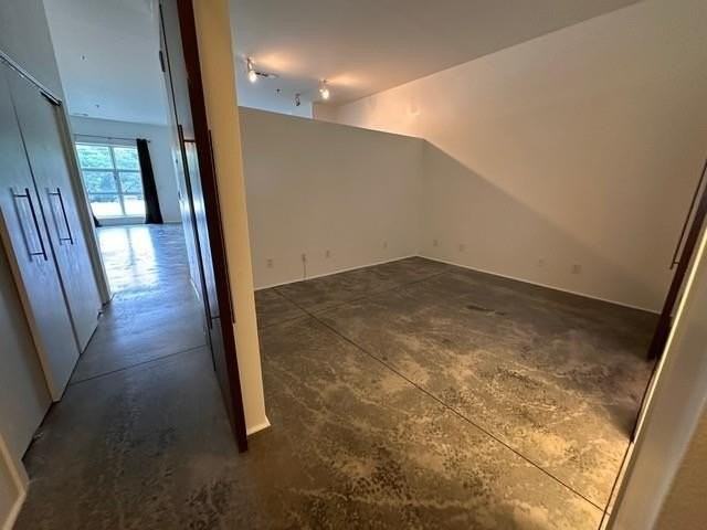 560 Dutch Valley Rd Ne Apt 2413 #2413 - Photo 3 of 11