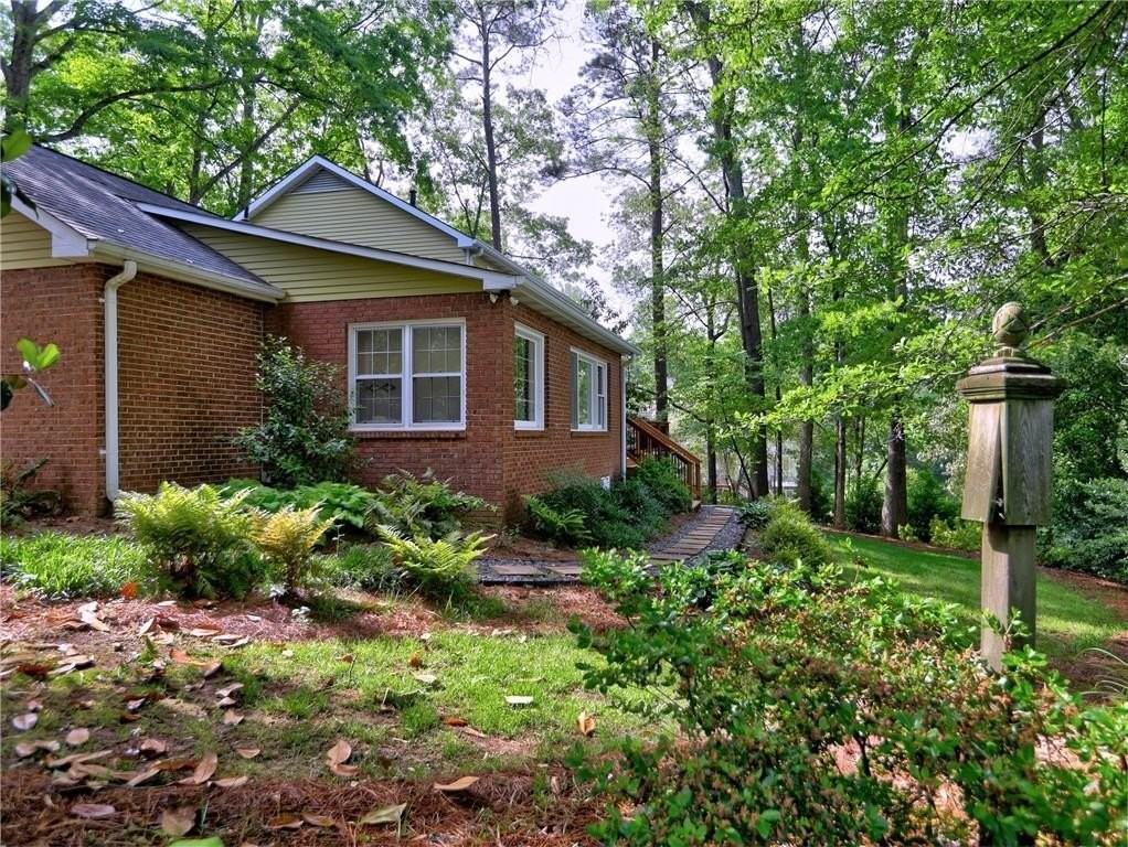 1257 Independence Way - Photo 4 of 21