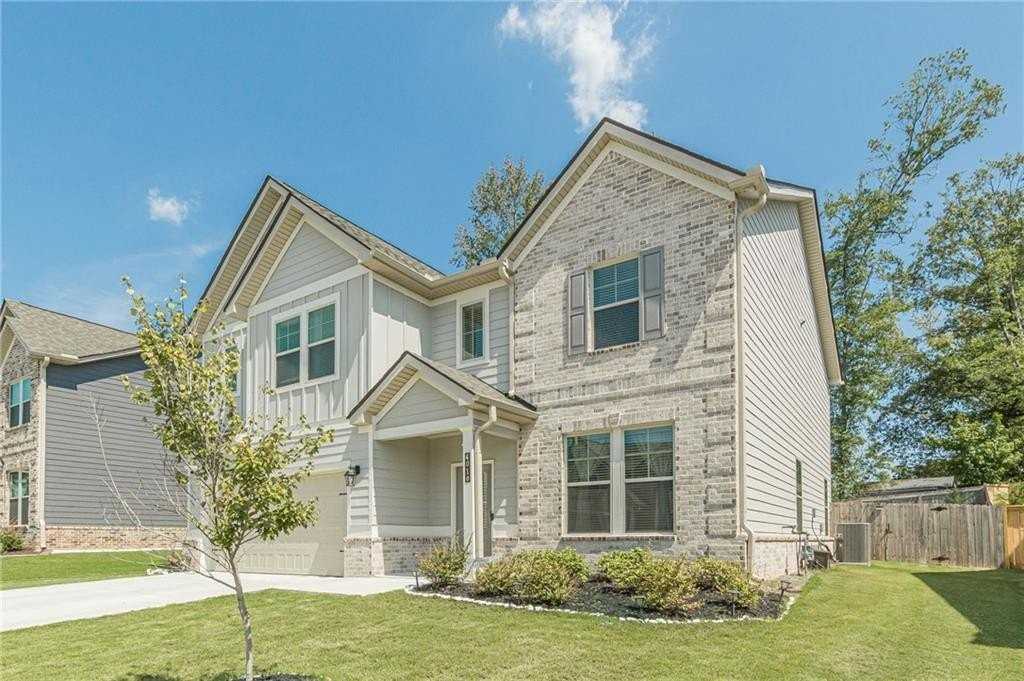 4010 Diane Ln - Photo 2 of 33