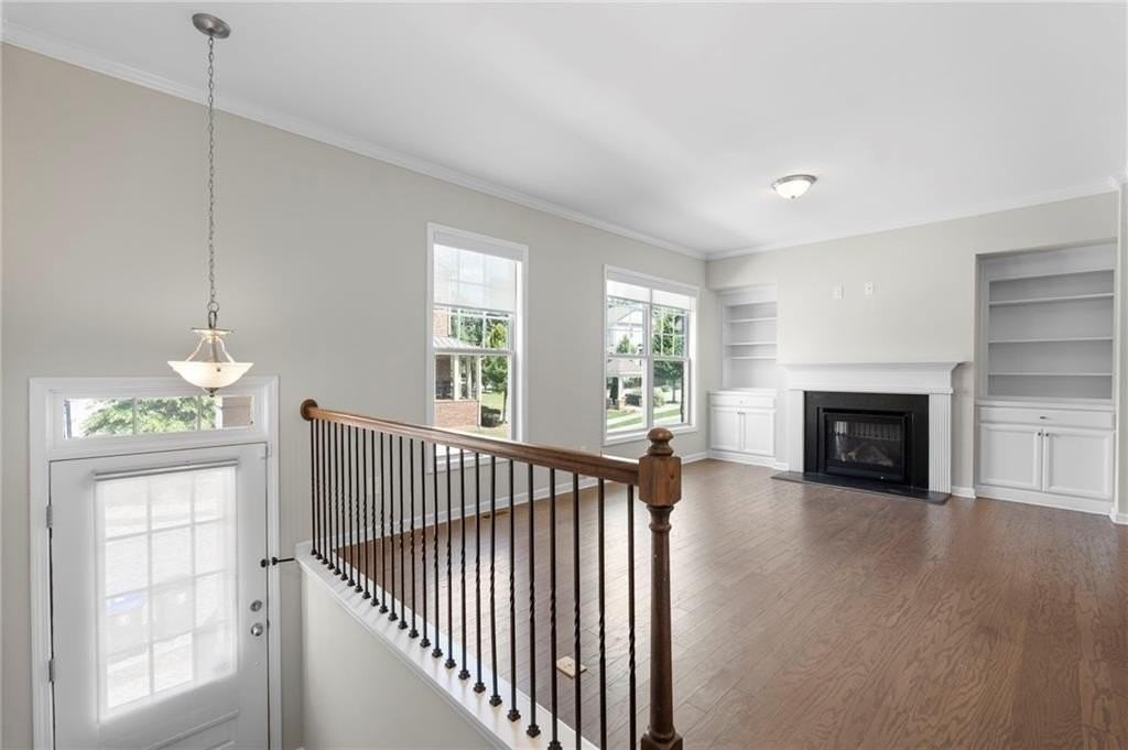 2460 Georgetown Ave - Photo 4 of 35