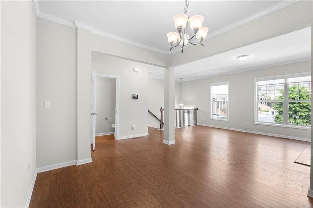 2460 Georgetown Ave - Photo 6 of 35