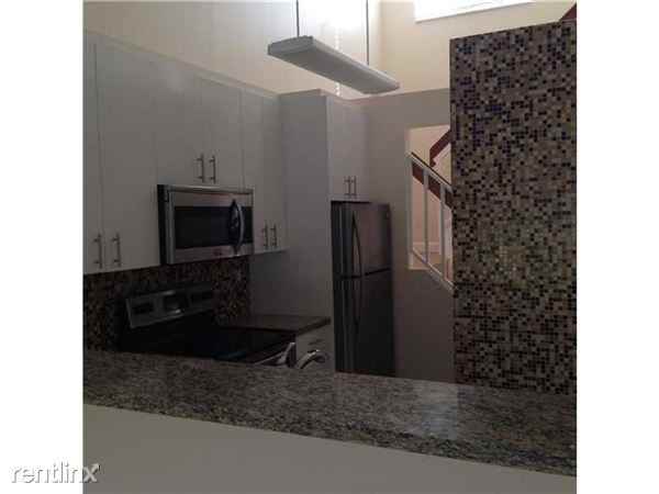 9215 SW 138th Pl - Photo 3 of 18