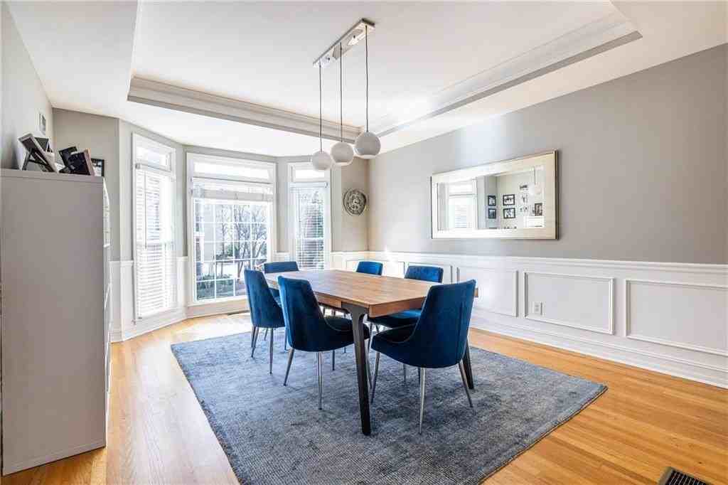 2454 Vivian Cir - Photo 4 of 45