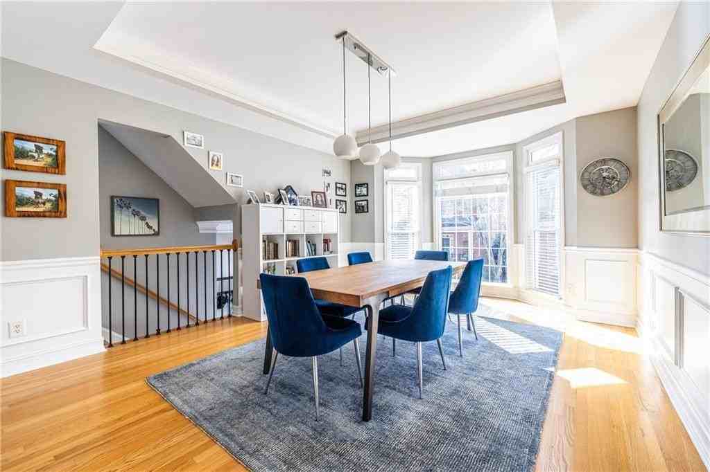 2454 Vivian Cir - Photo 5 of 45