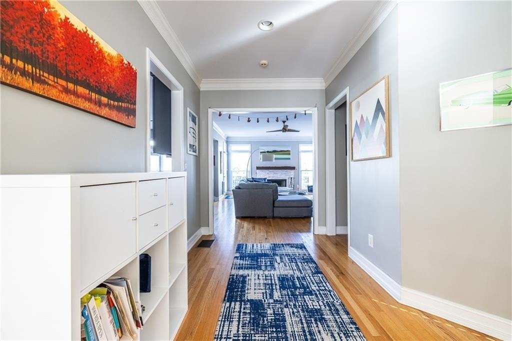 2454 Vivian Cir - Photo 7 of 45