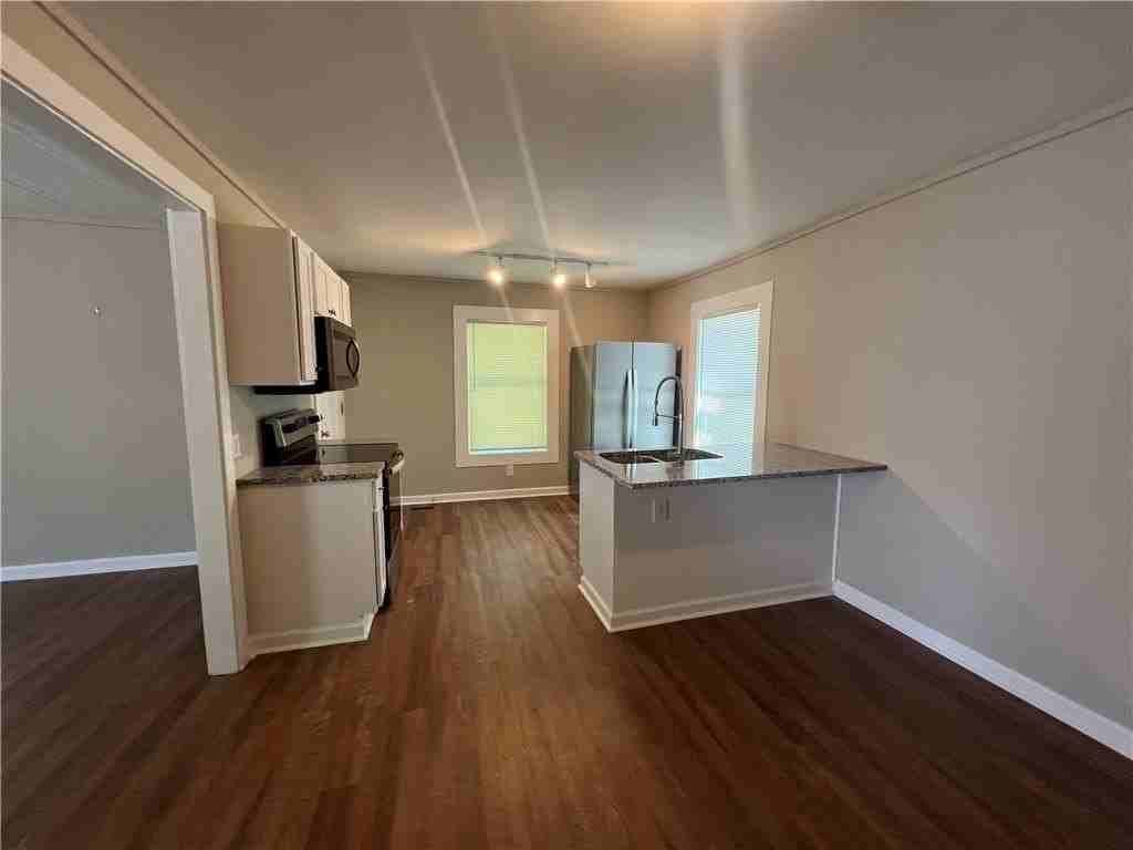 48 Quarry St - Photo 3 of 9