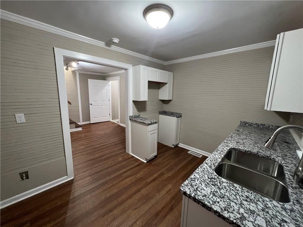 15 Tower St - Photo 4 of 9