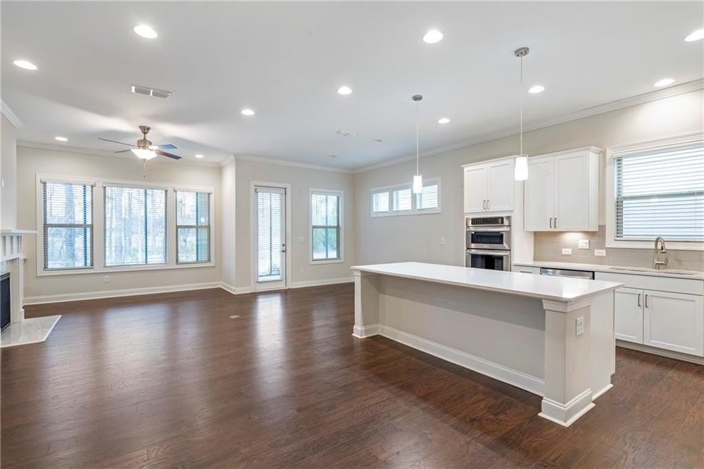 3430 Steinbeck St - Photo 4 of 38