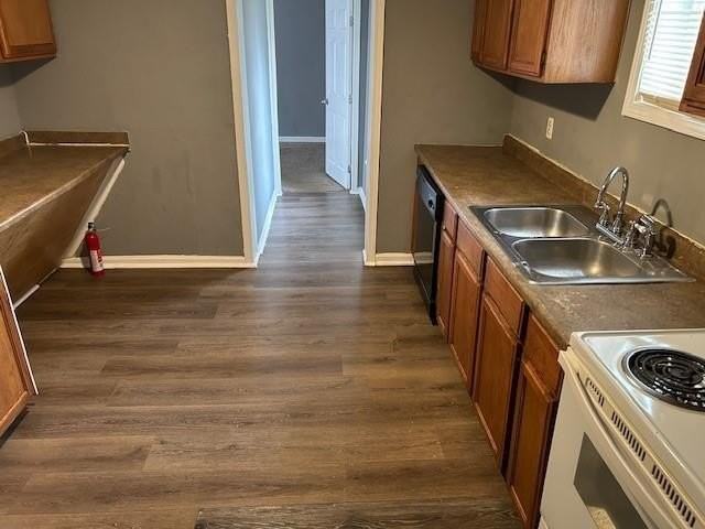 418 Holly Dr Se - Photo 7 of 14