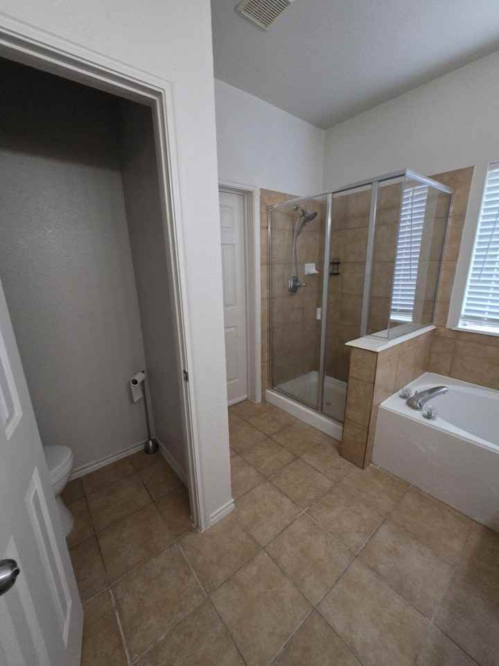 Shady Meadow Ln - Photo 3 of 16