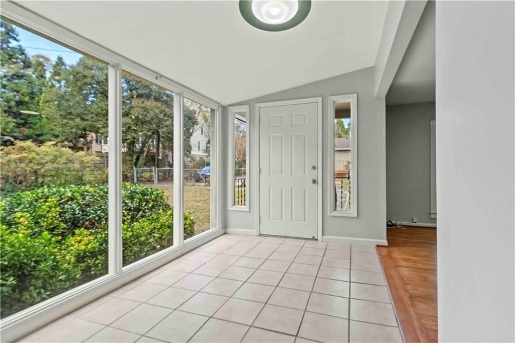 2314 Wayside Dr Ne - Photo 2 of 17