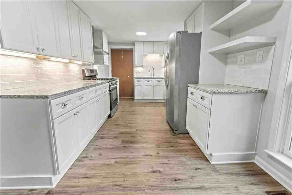 2314 Wayside Dr Ne - Photo 7 of 17