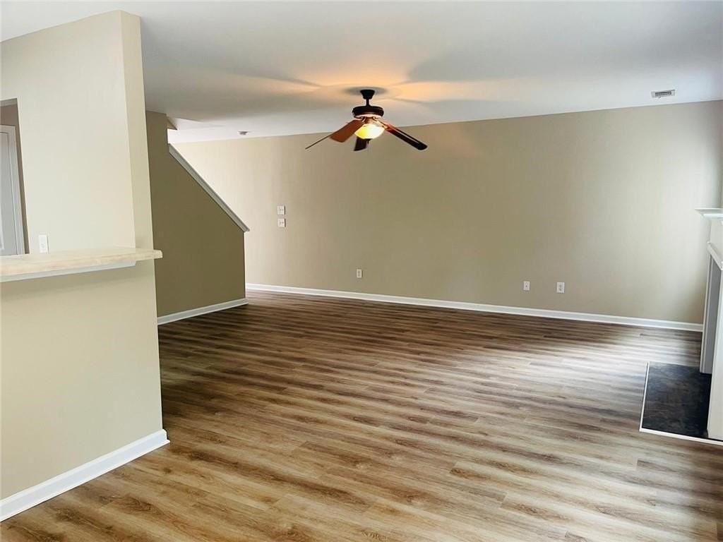 2430 Mayfair Dr - Photo 4 of 19