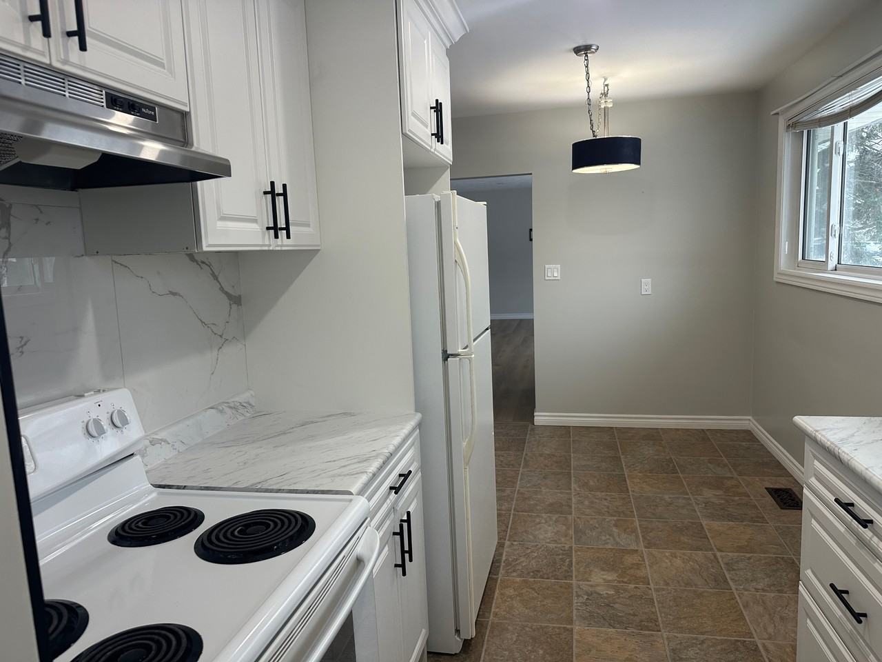 5 Parkway Cres #MAIN - Photo 6 of 18