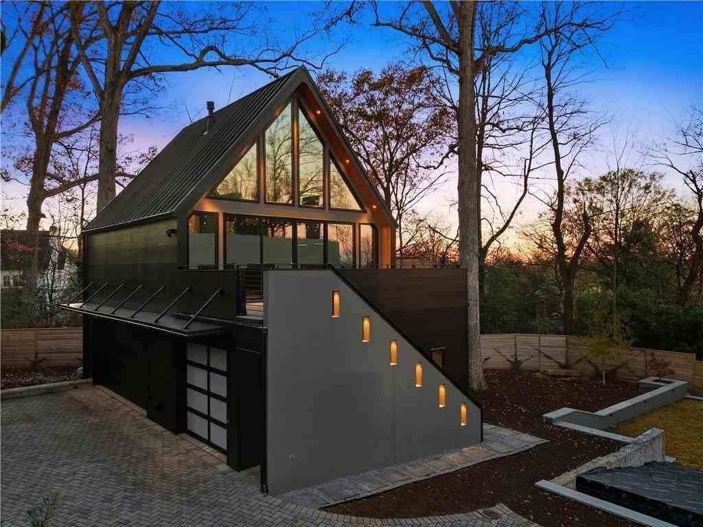 1033 Reeder Cir Ne - Photo 2 of 50