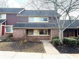 featured image of 66 Country Place Ct