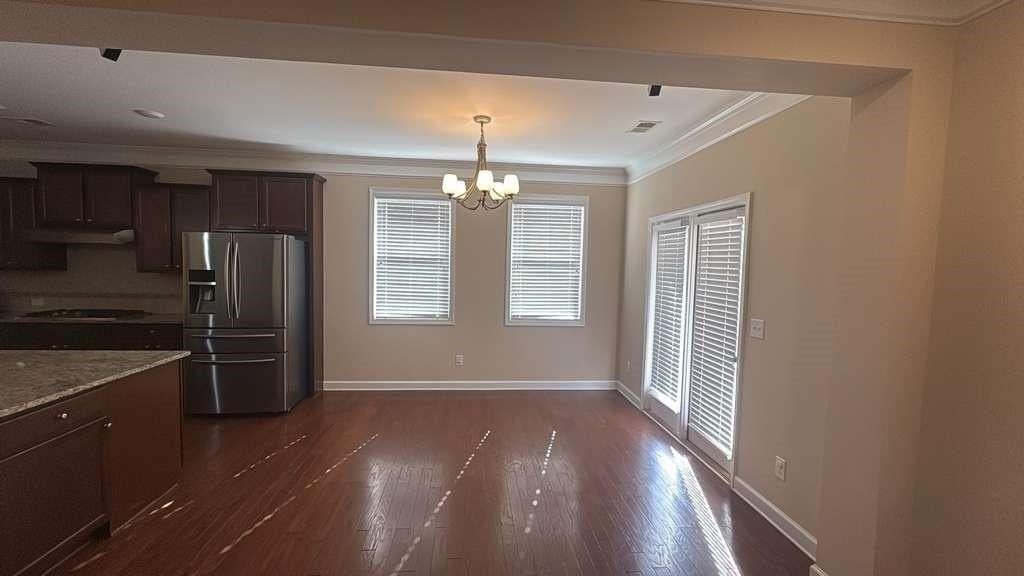 4430 Sanderling St - Photo 6 of 33