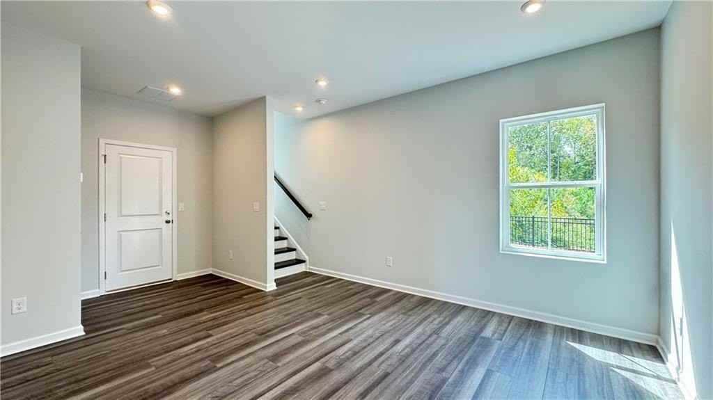 1479 Creekside Cir Nw - Photo 3 of 50