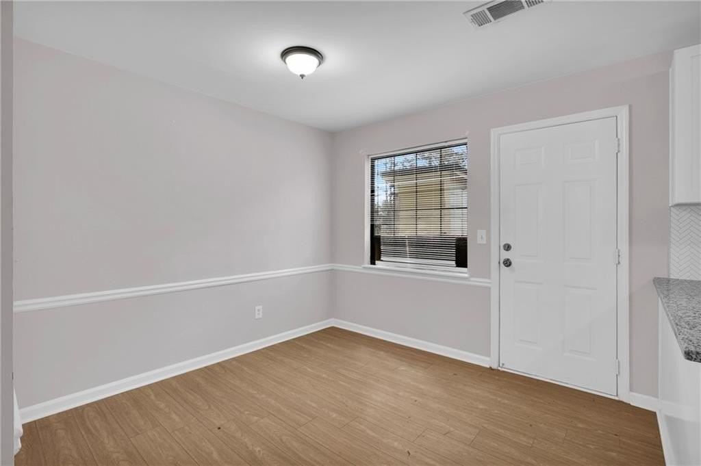 3033 Parkside Ct - Photo 4 of 25