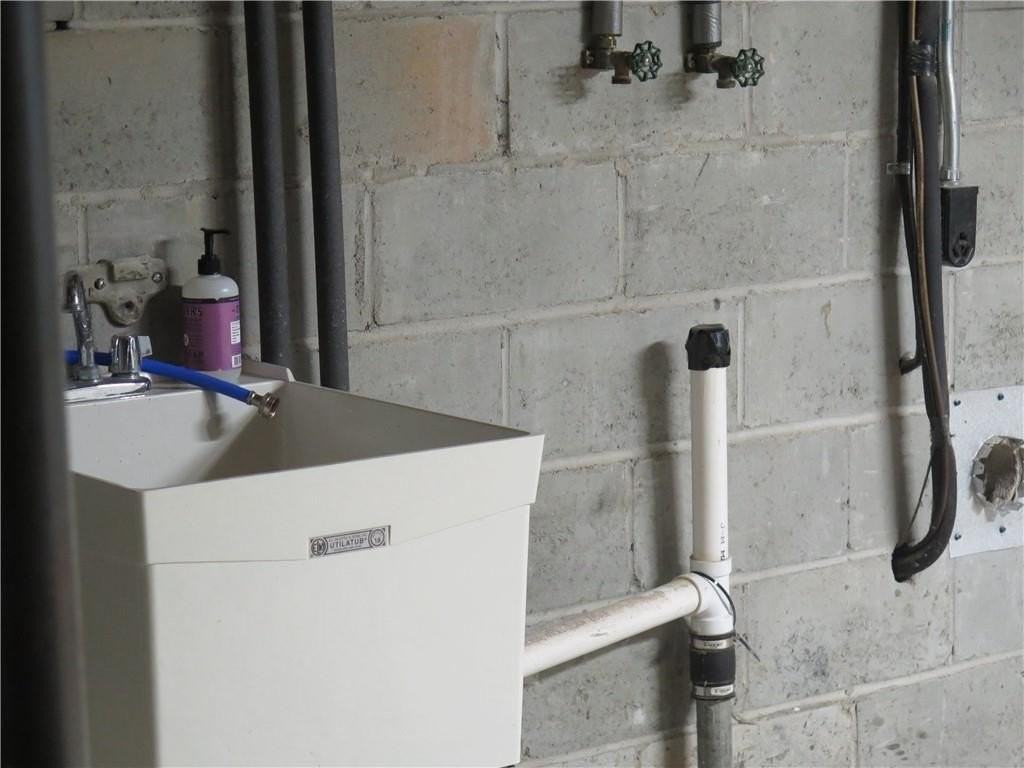 353 Mountain View Dr - Photo 7 of 8