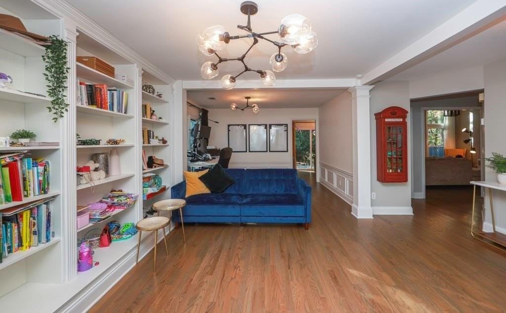 9900 Barston Ct - Photo 5 of 34