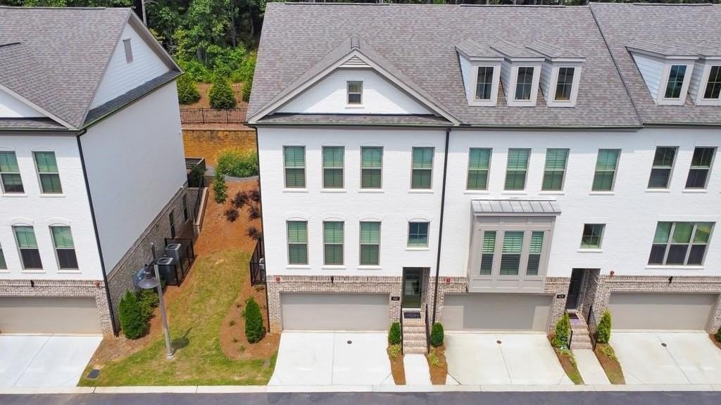 413 Bishop Ln - Photo 2 of 37