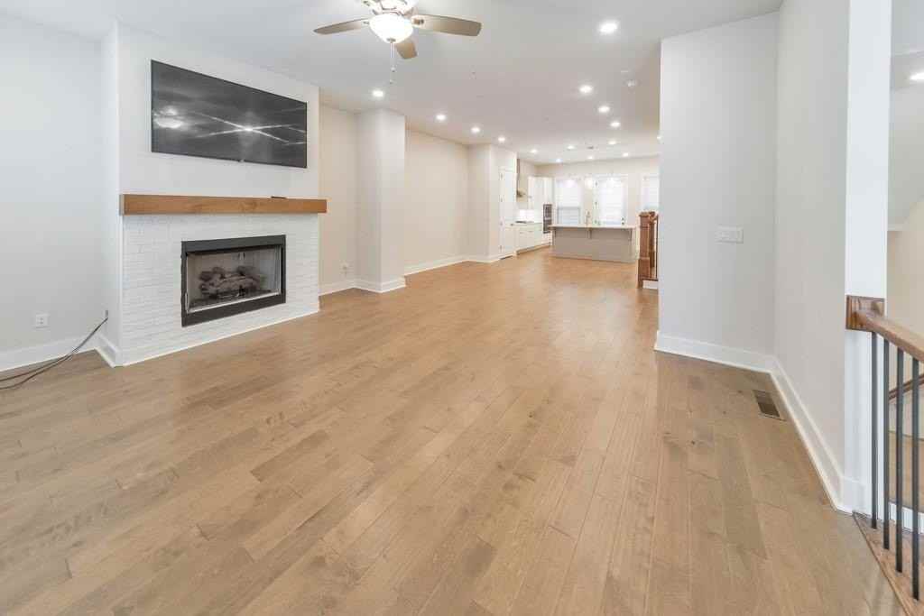 413 Bishop Ln - Photo 5 of 37