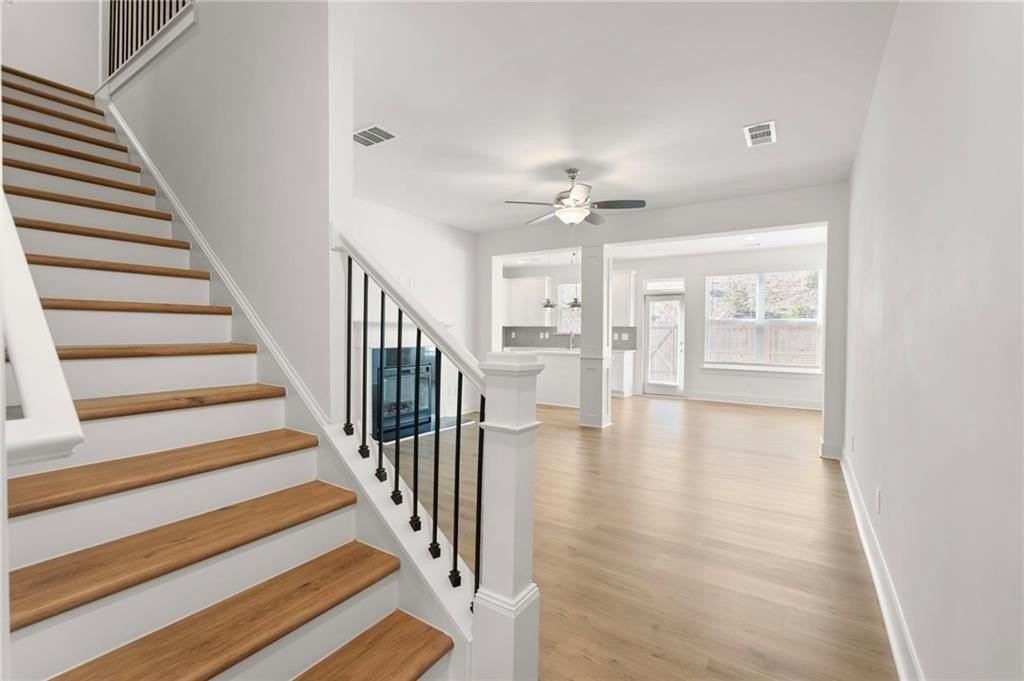 2469 Honey Way - Photo 4 of 36