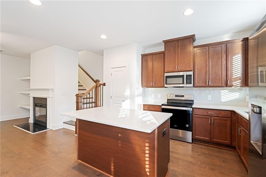 6395 Shalks Crossing Dr - Photo 5 of 24