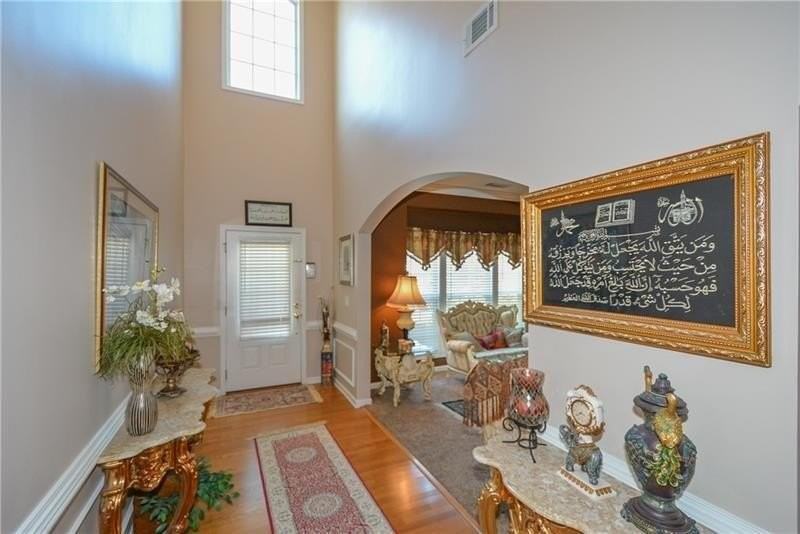 172 Villa Place Ct - Photo 4 of 18