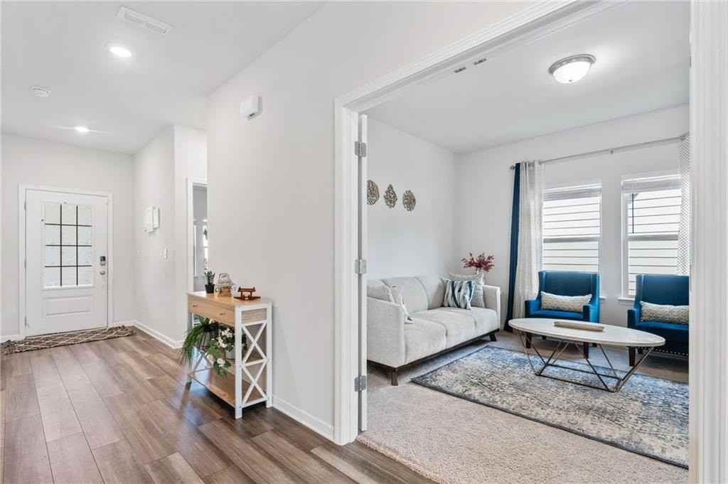 368 Murray Way - Photo 3 of 50