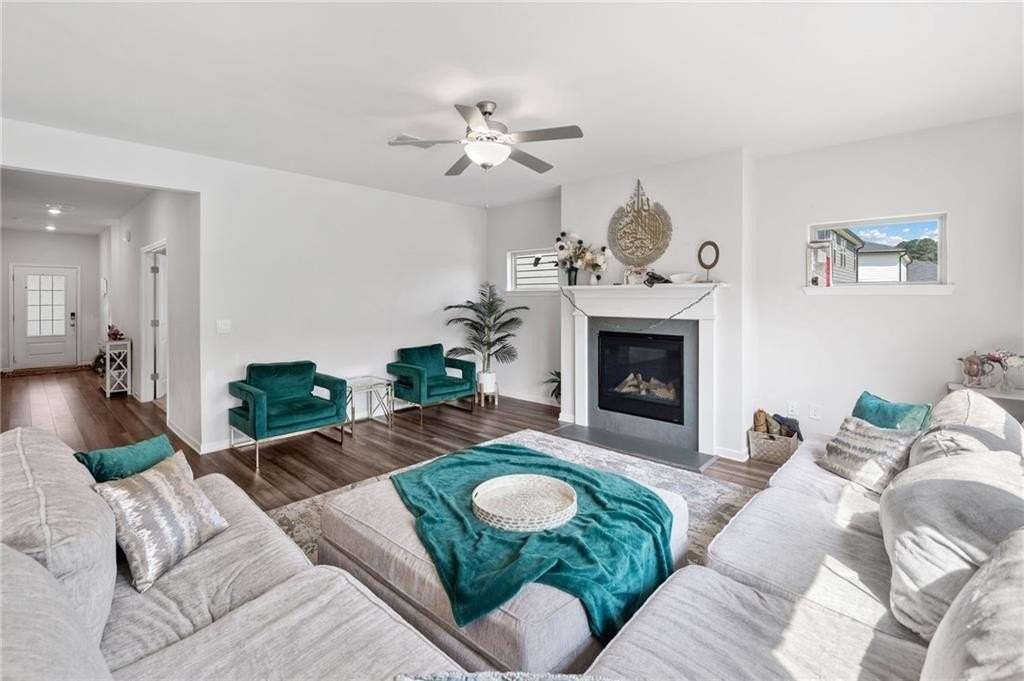 368 Murray Way - Photo 7 of 50