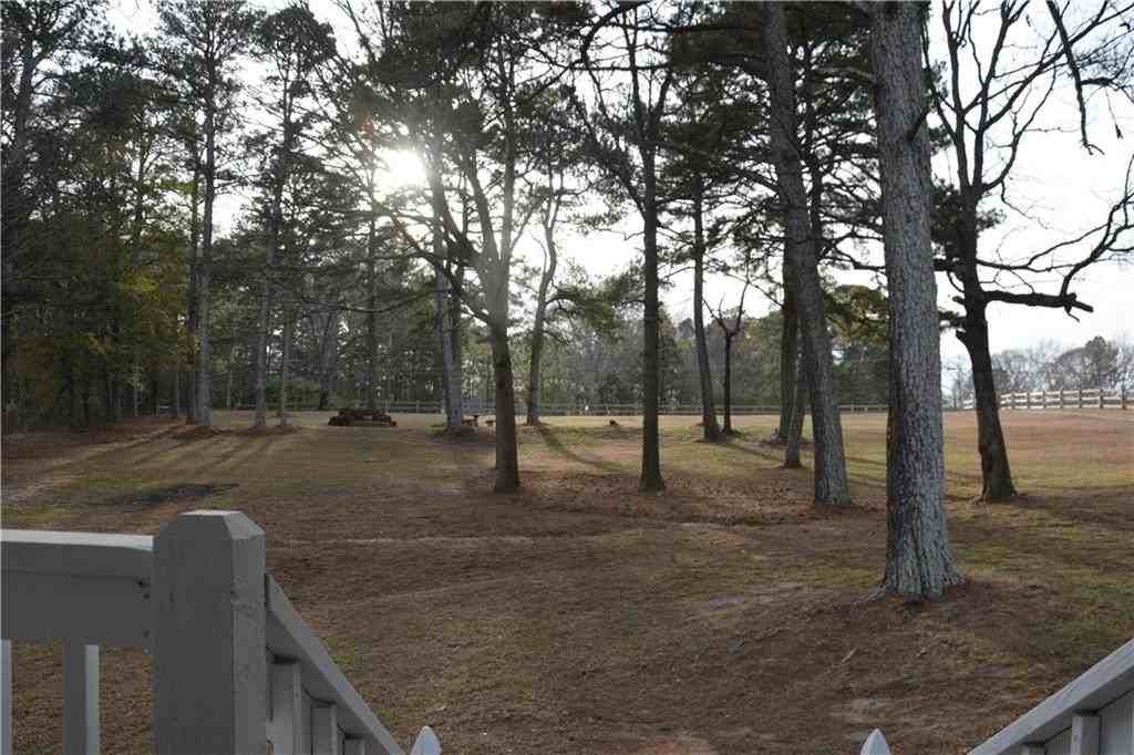 1745 Mineral Springs Rd - Photo 3 of 31